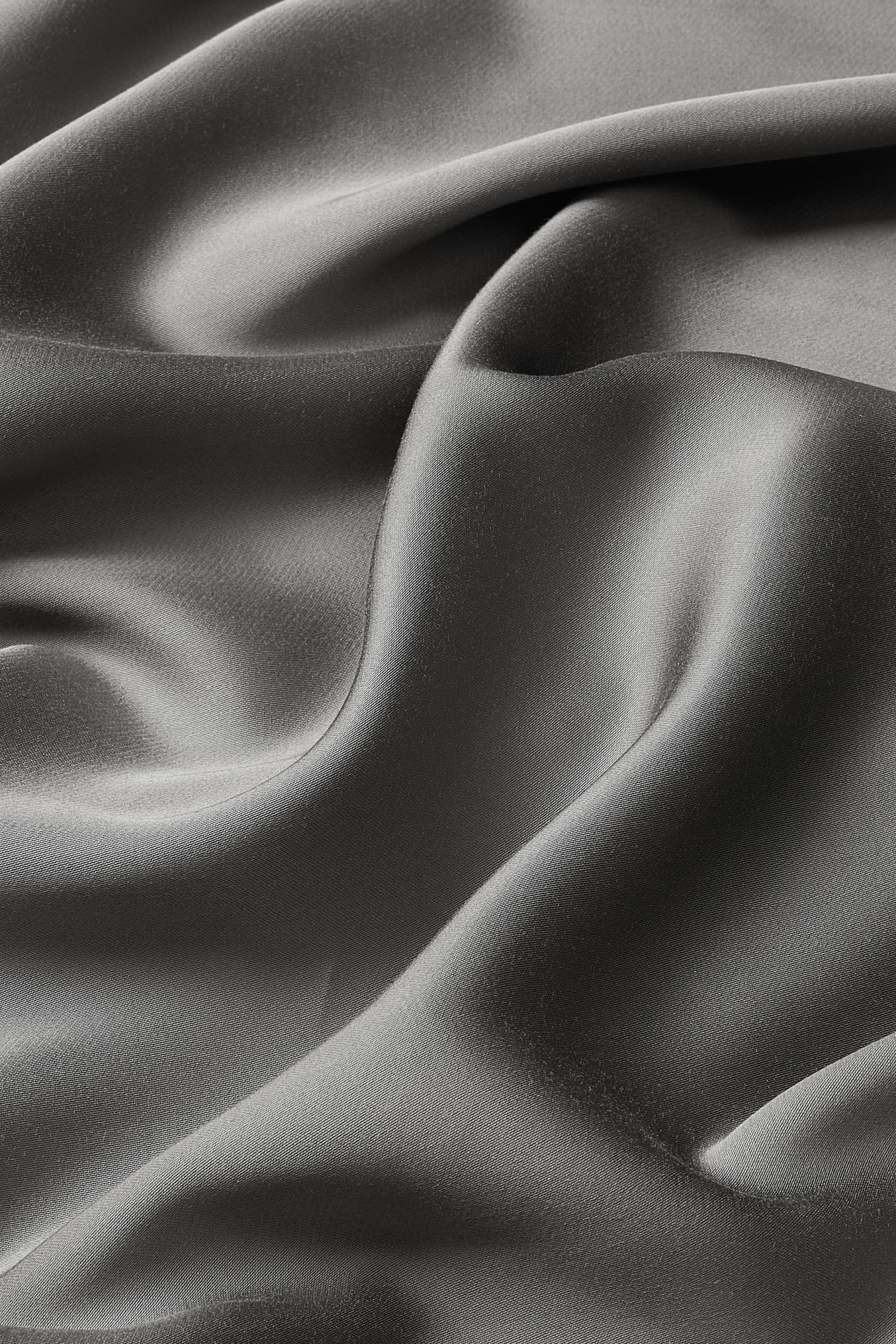Bamboo Sateen Pillowcase Set in Ash - Image 3