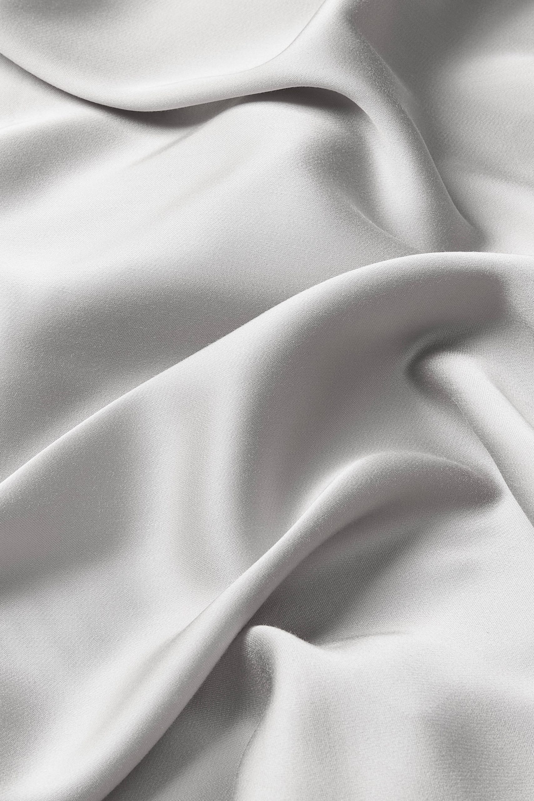 Bamboo Sateen Pillowcase Set in Dove Gray - Image 3