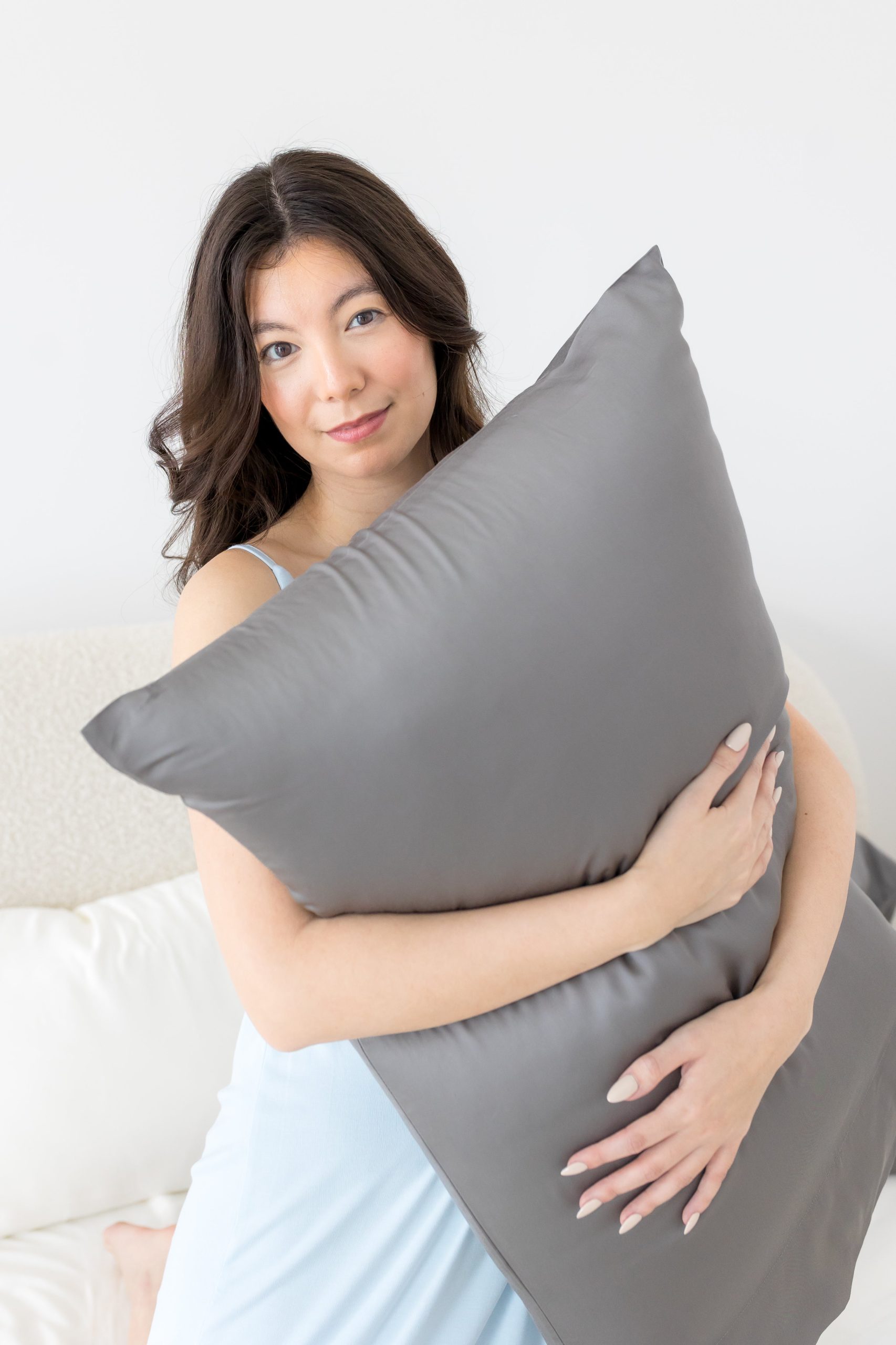 Bamboo Sateen Pillowcase Set in Ash - Image 7