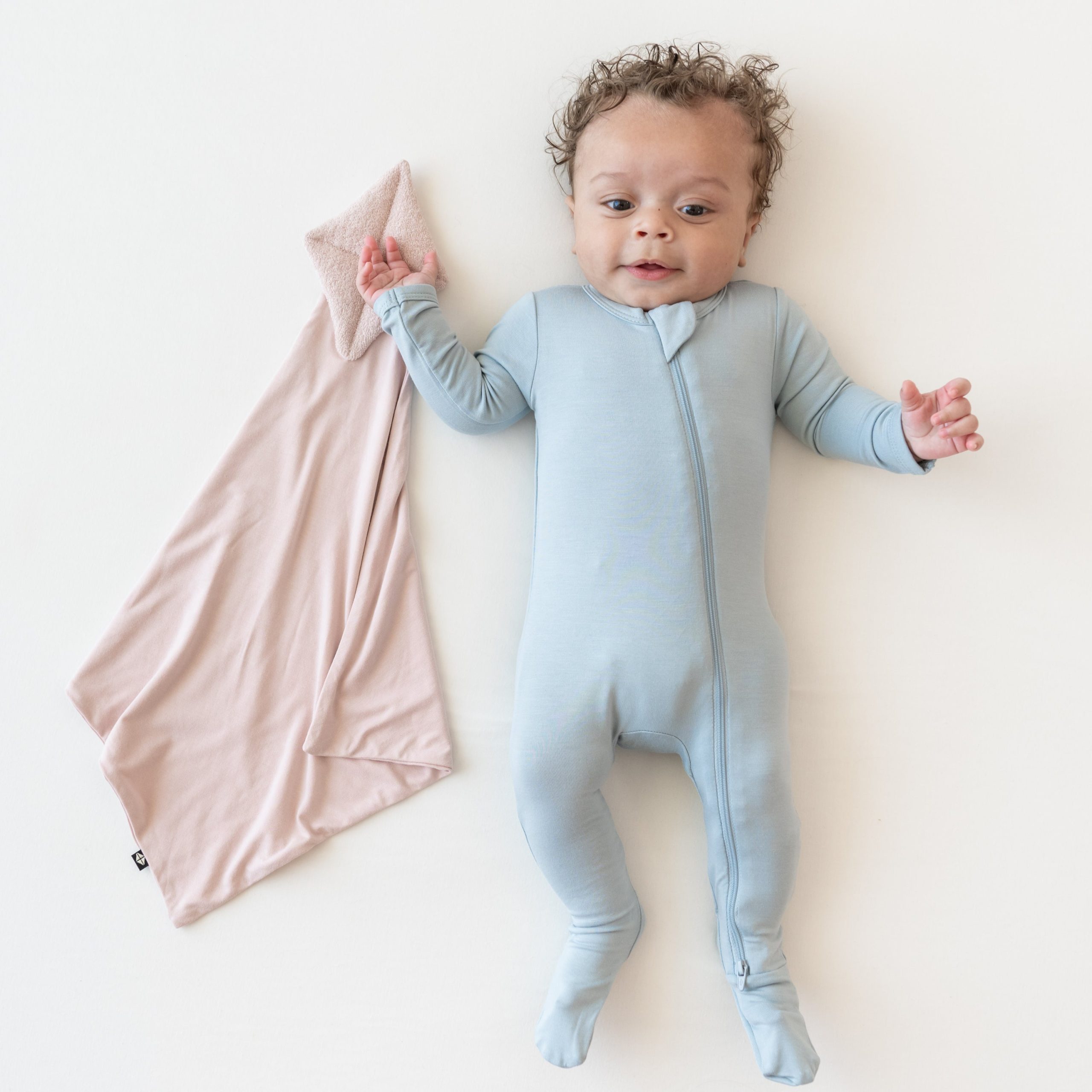 Kite Lovey in Blush - Image 3