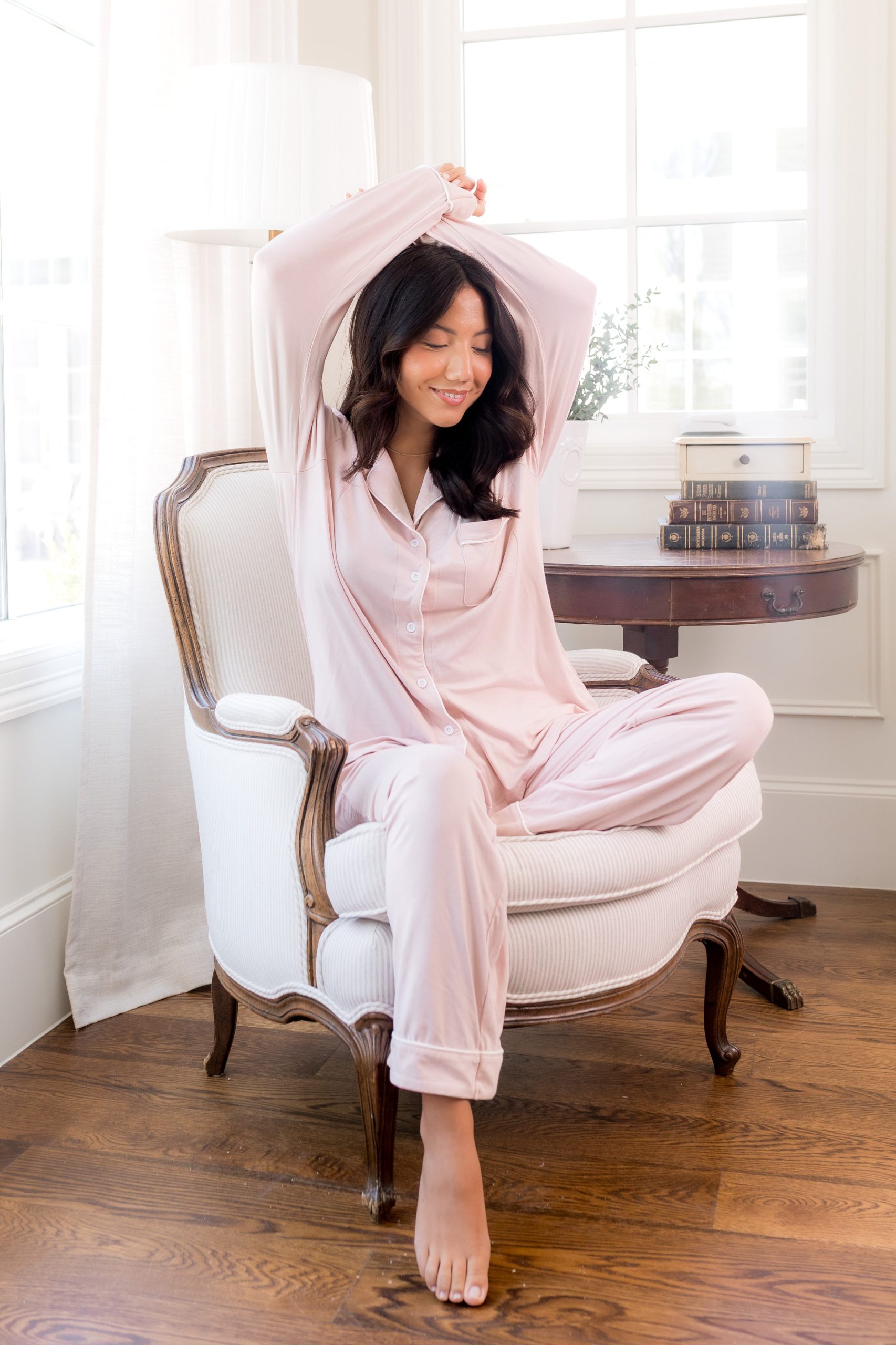 Long-Sleeved Women's Pajama Set in Blush with Cloud Trim - Image 3