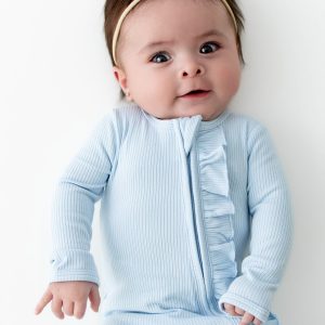 Ribbed Ruffle Zipper Footie in Breeze
