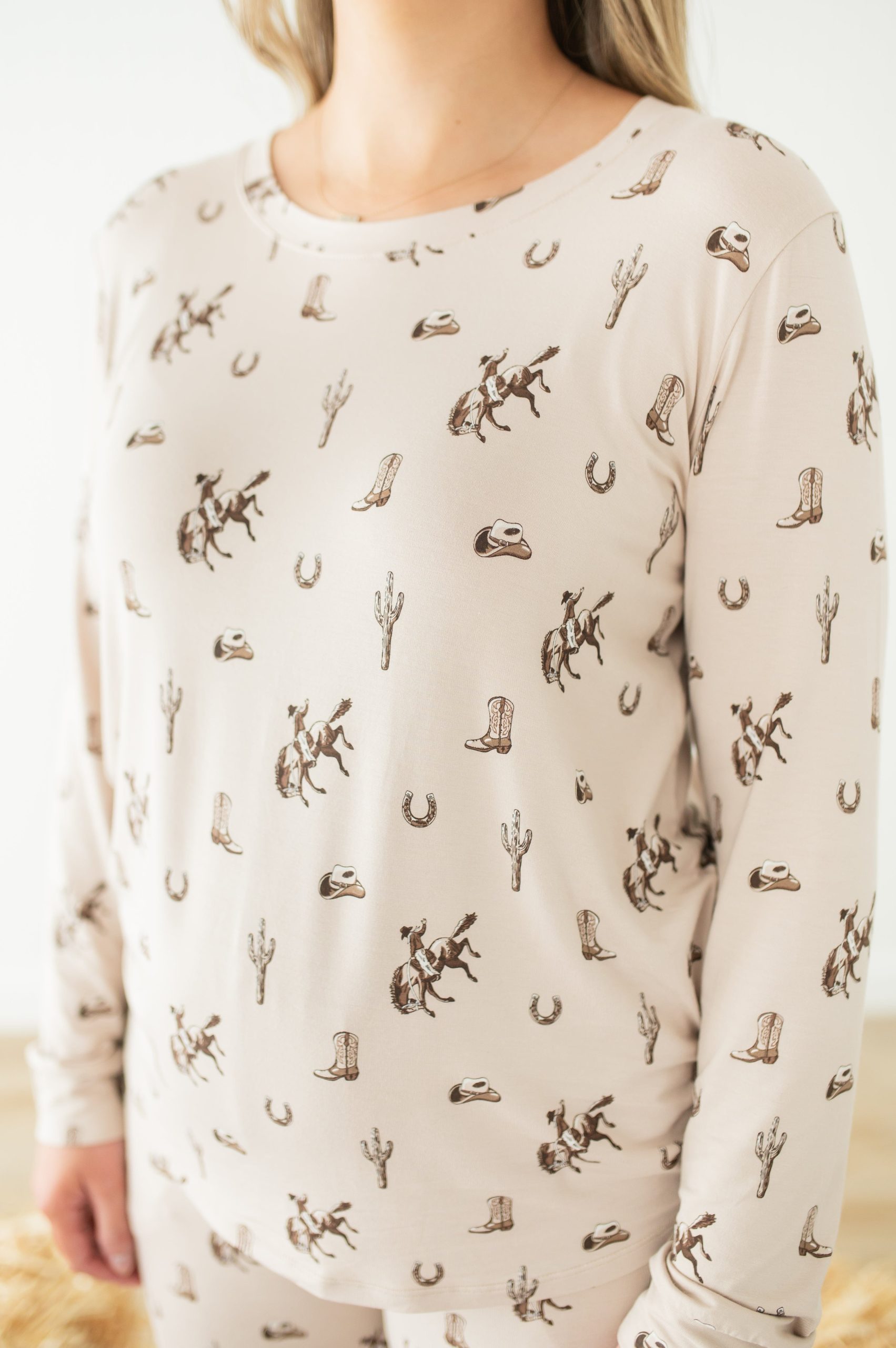 Women's Jogger Pajama Set in Classic Cowboy - Image 4