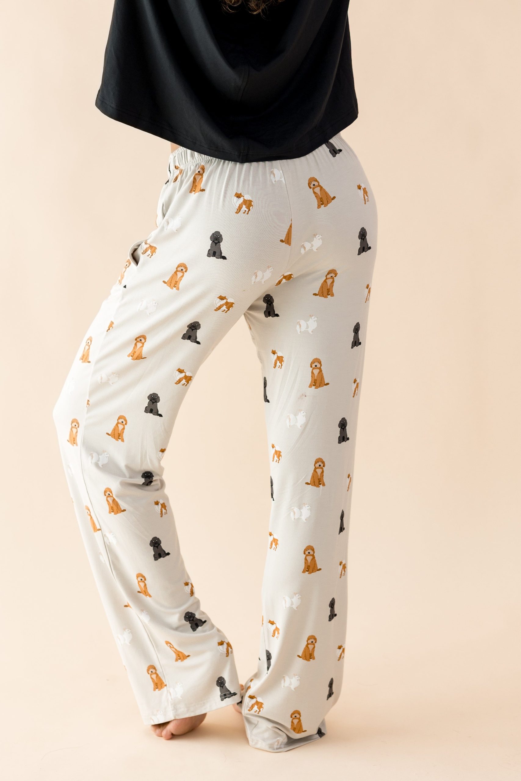 Women's Lounge Pants in Fluffy Dog - Image 3