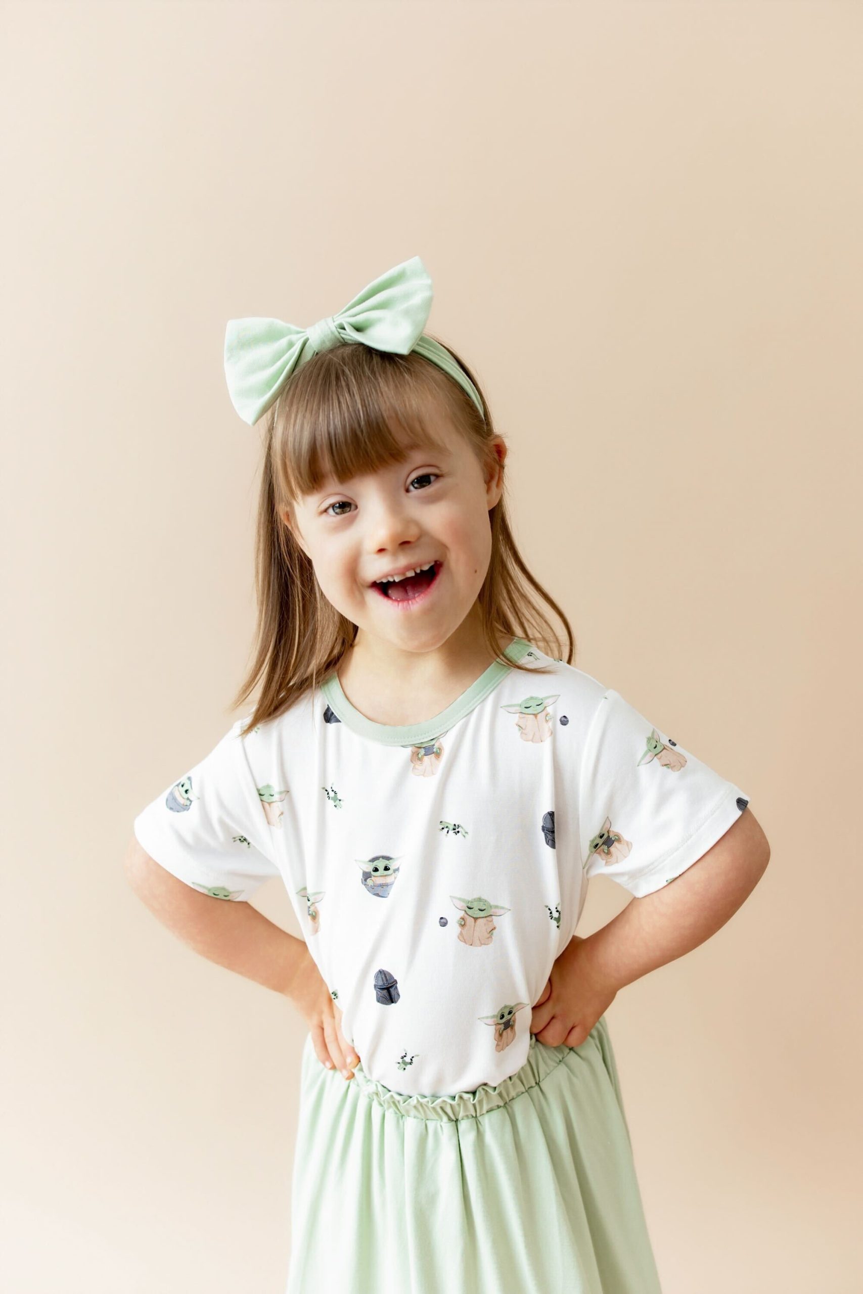 Toddler Basic Tee in Grogu
