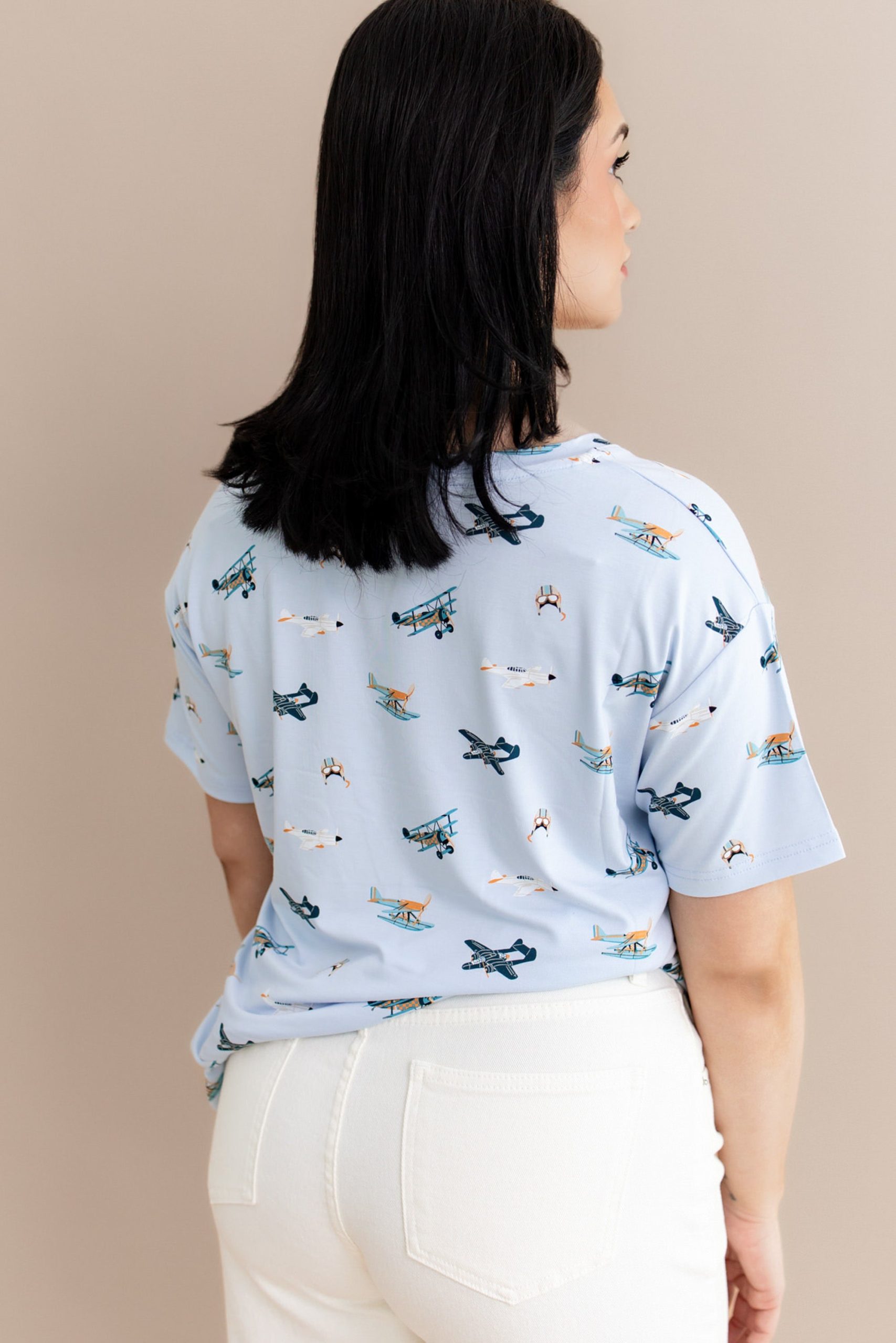 Women's Relaxed Fit V-Neck in Take Off - Image 3