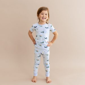 Short Sleeve with Pants Pajamas in Take Off