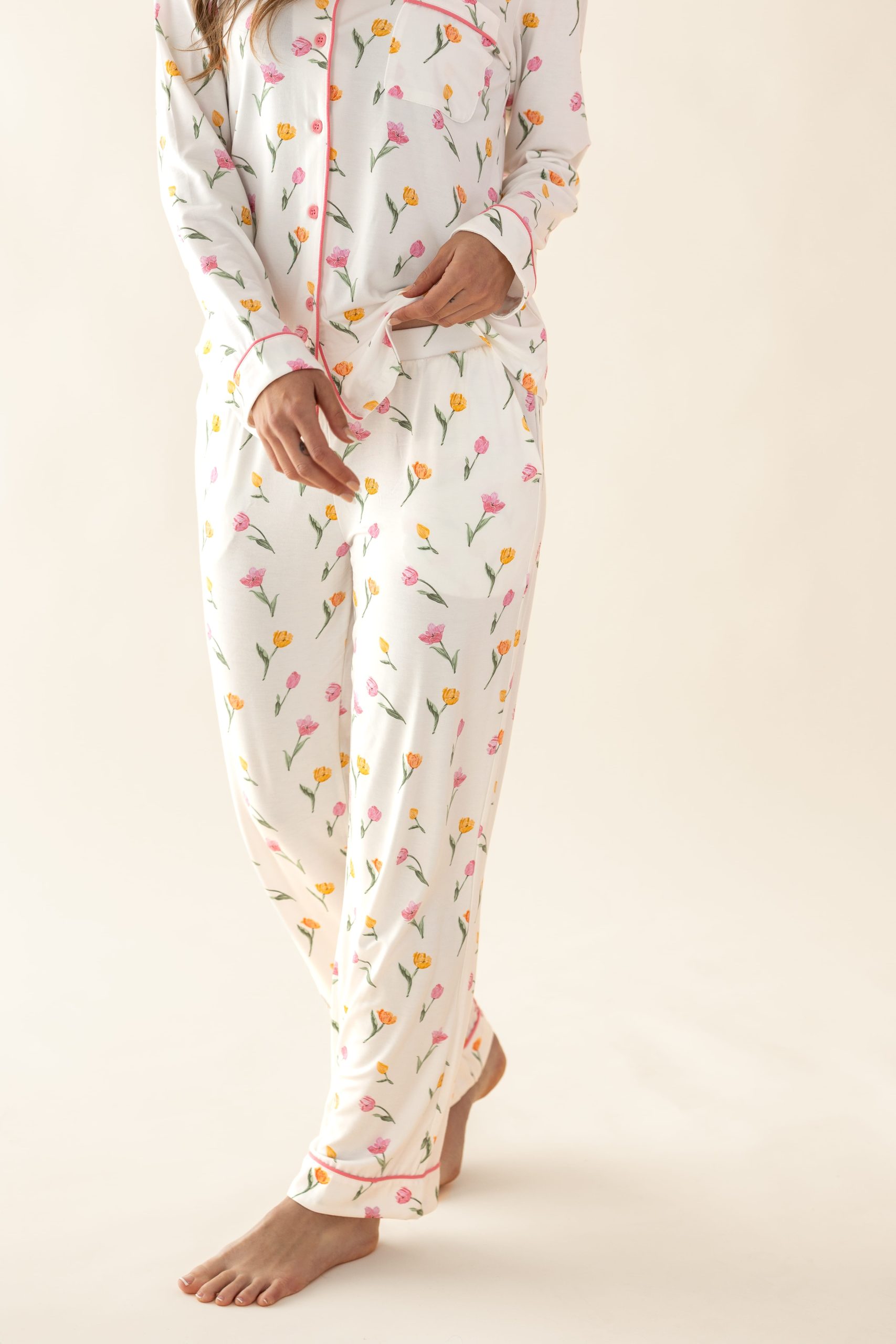 Long-Sleeved Women's Pajama Set in Tulip - Image 9