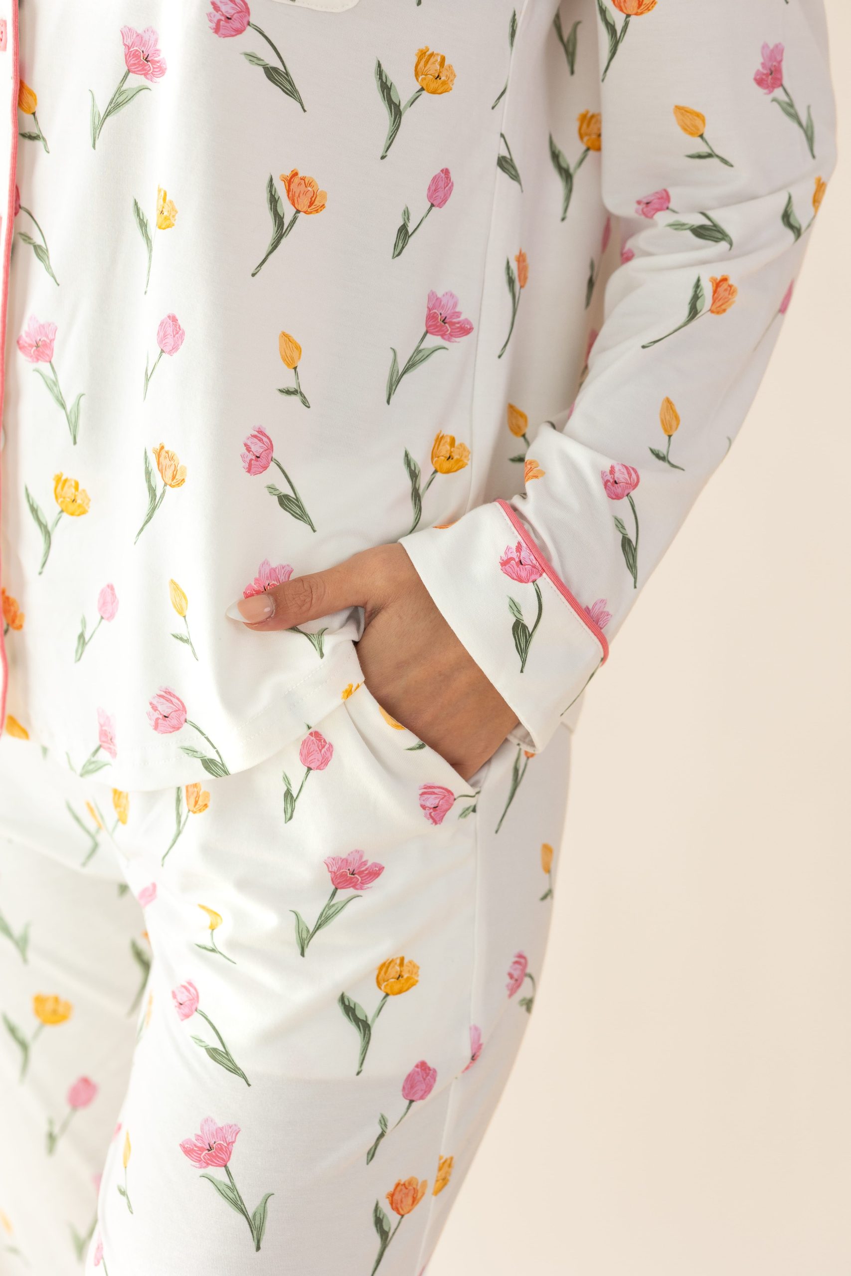 Long-Sleeved Women's Pajama Set in Tulip - Image 8
