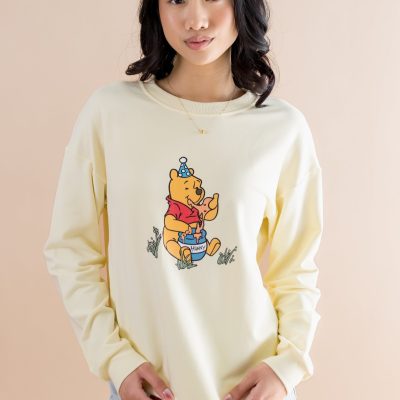 Women's Sweatshirt in Winnie the Pooh on Chamomile