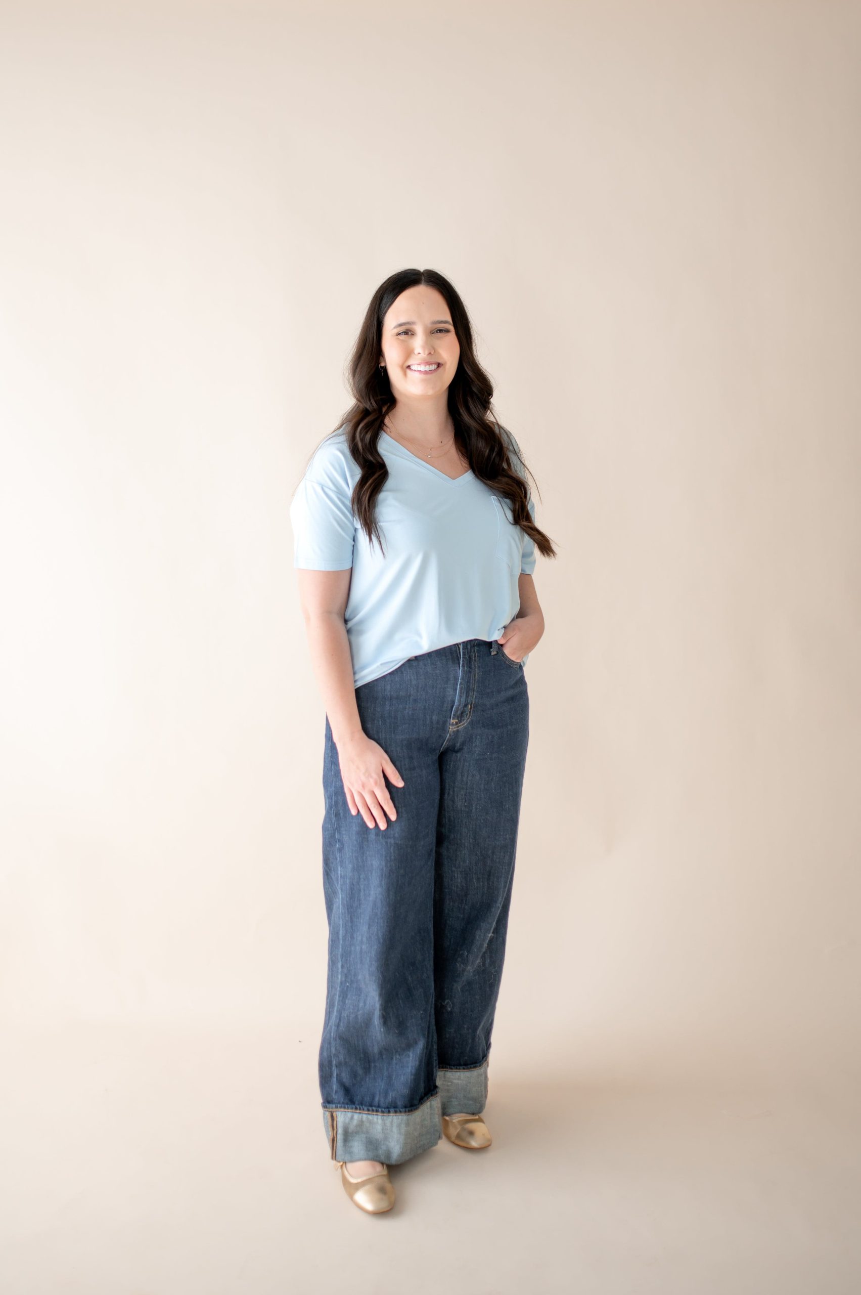 Women's Relaxed Fit V-Neck in Breeze - Image 2