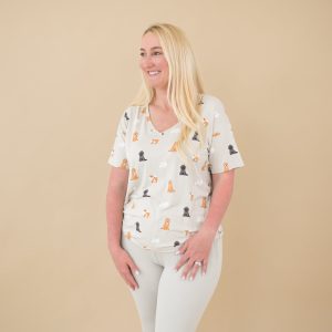Womens Relaxed Fit V-Neck in Fluffy Dog