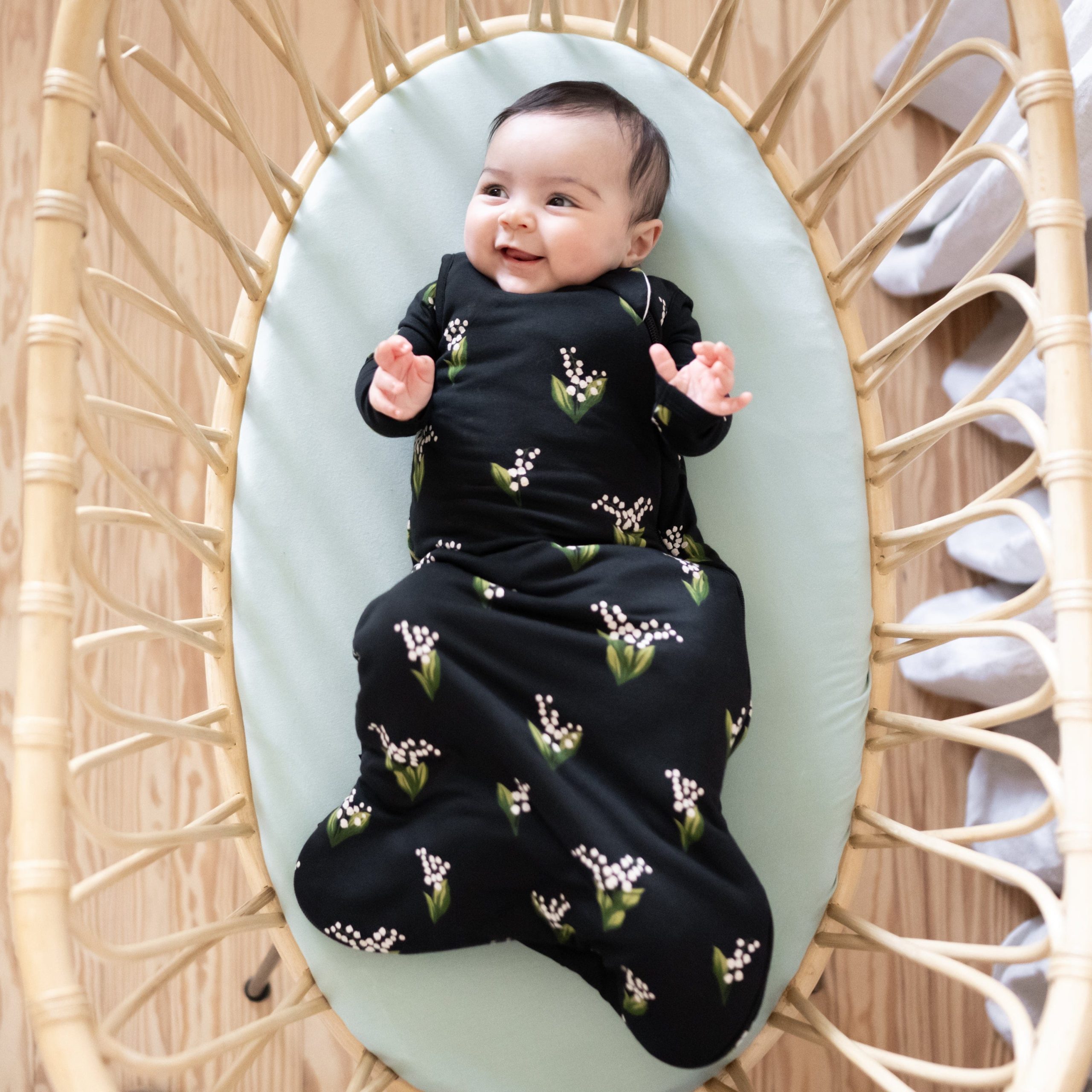 Oval Bassinet Sheet in Sage - Image 2