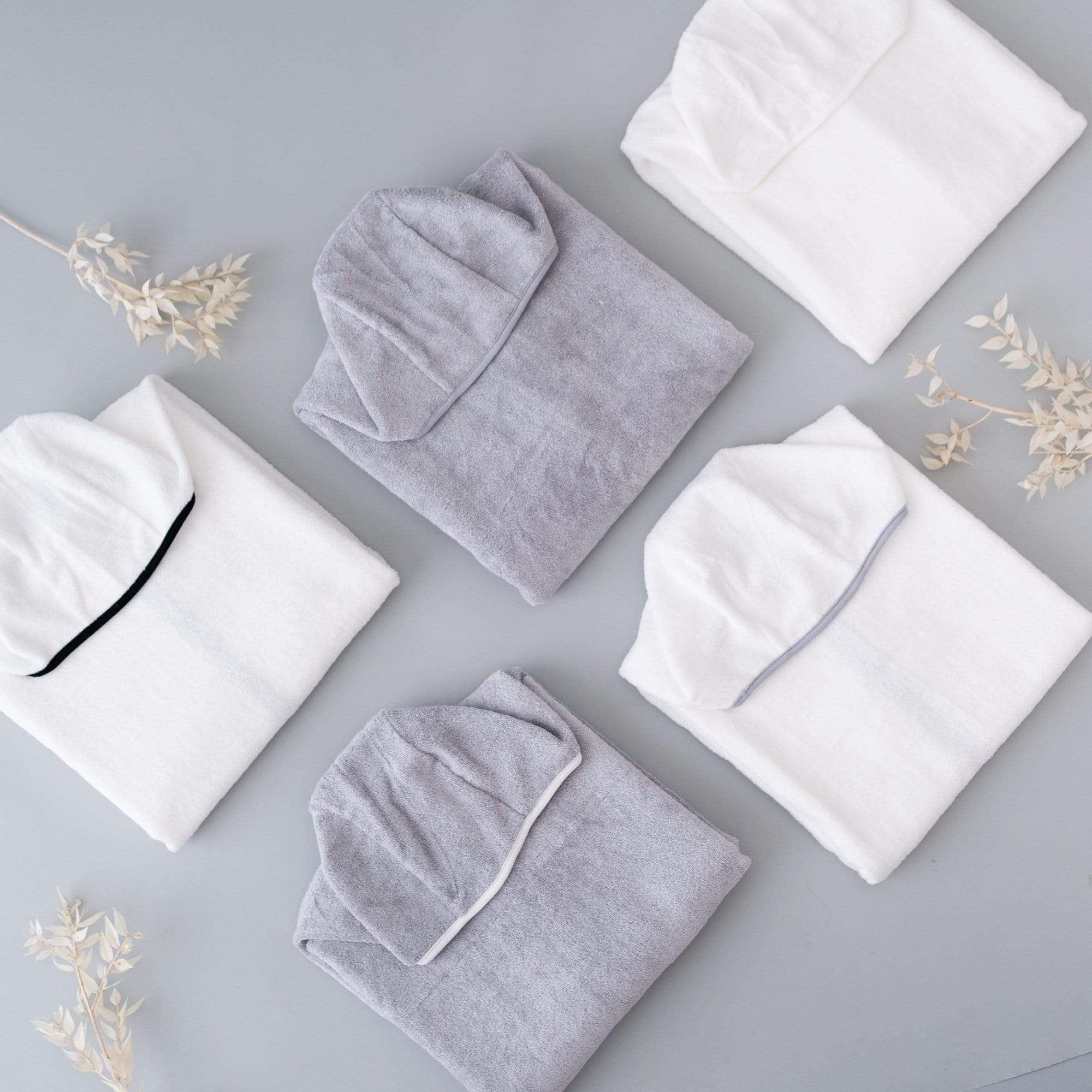 Toddler Hooded Bath Towel in Cloud with Storm Trim - Image 2