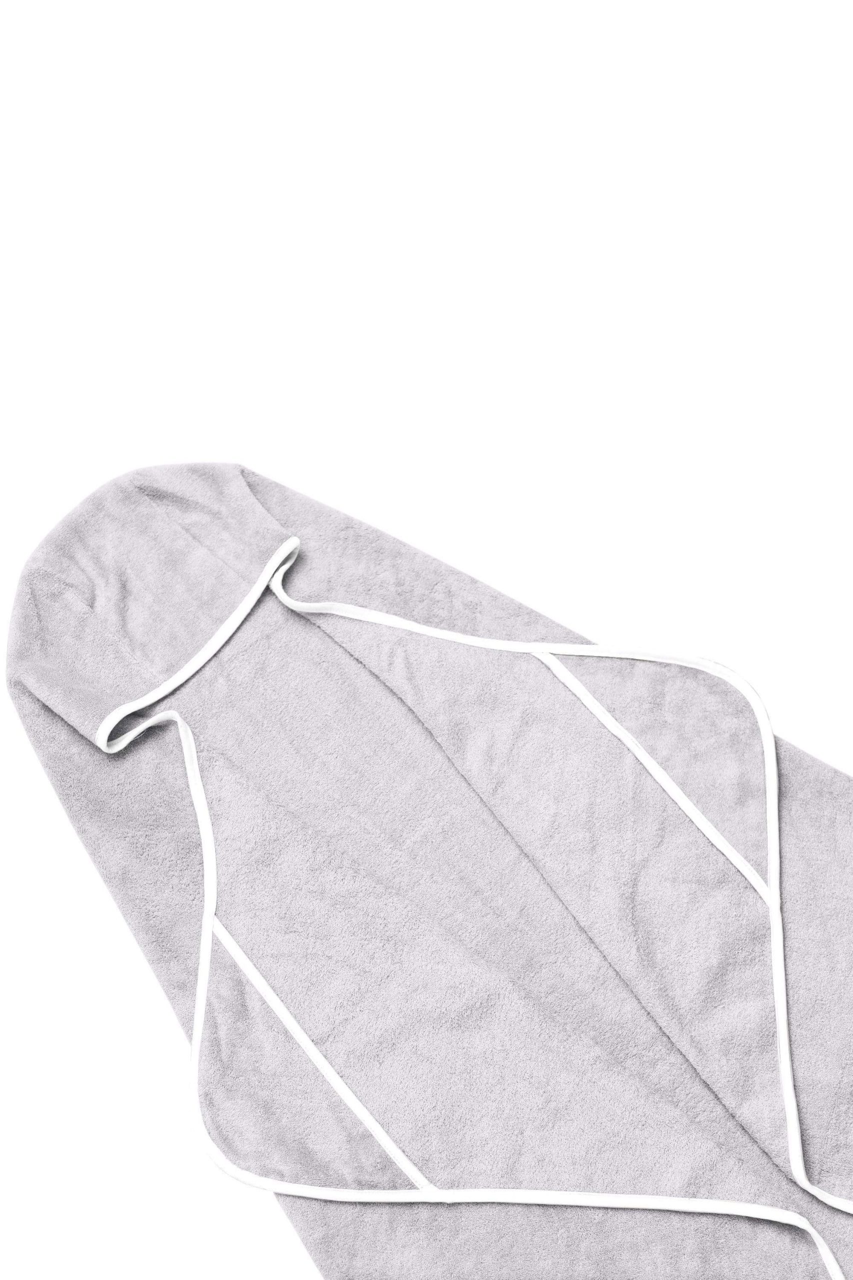 Toddler Hooded Bath Towel in Storm with Cloud Trim - Image 4