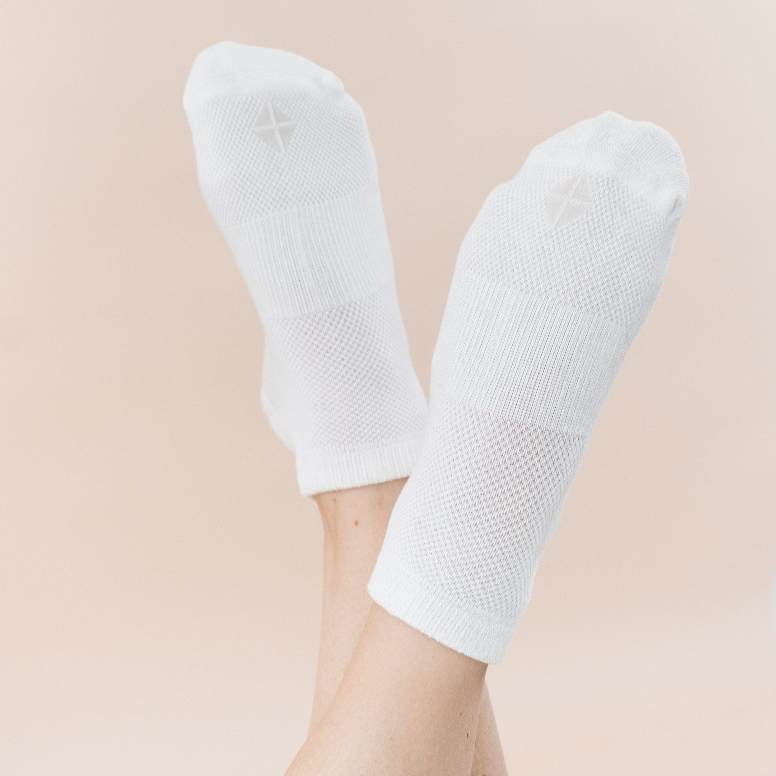 Women's Ankle Socks 3-Pack in Cloud - Image 2