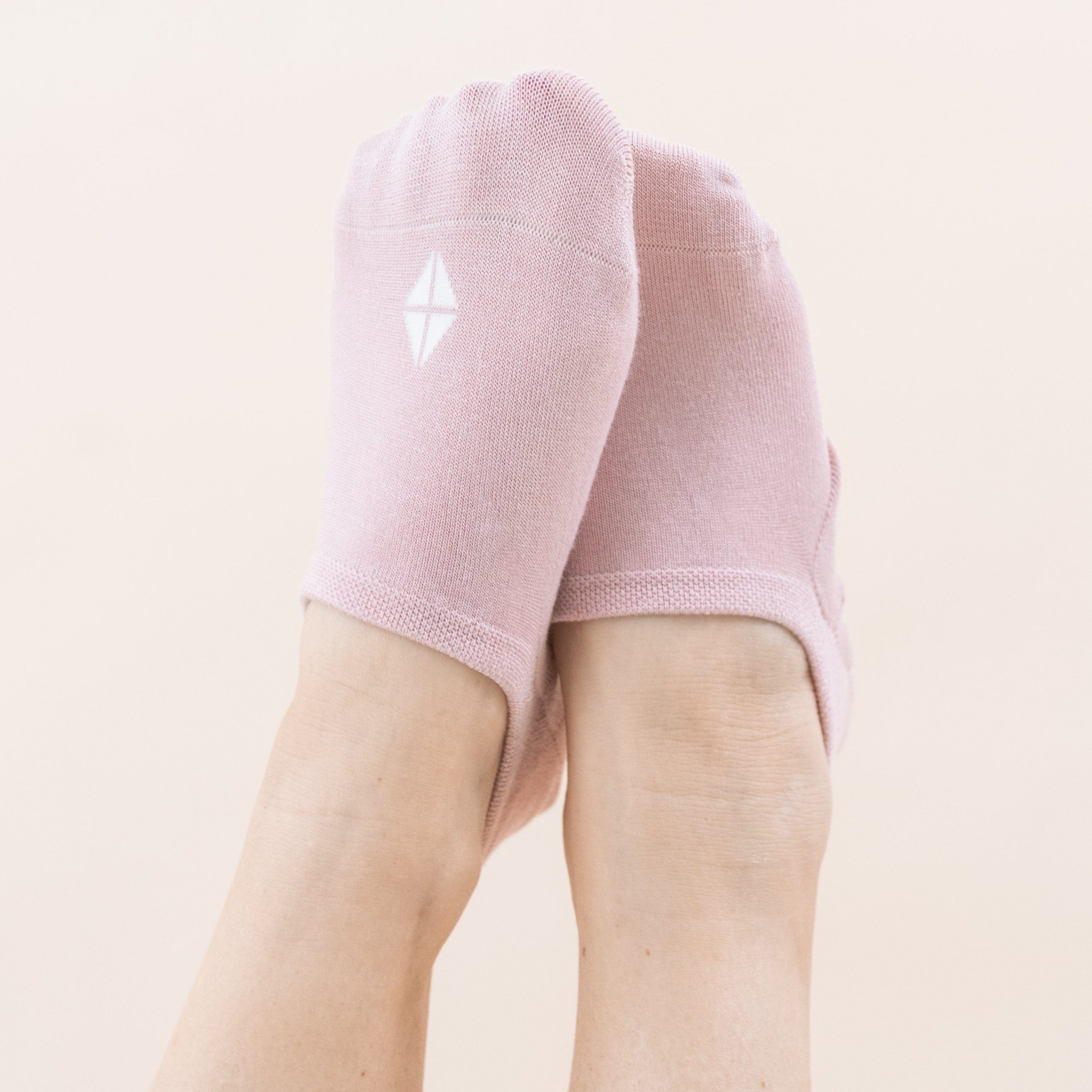 Women's No Show Socks 3-Pack in Neutral - Image 5